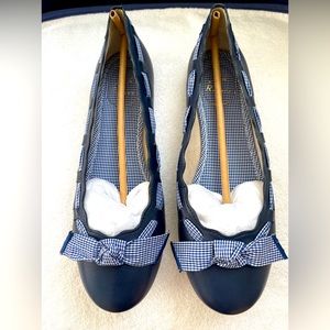 Jack Rogers Lucie Gingham Bow Flats. Size 8M, color is midnight.
